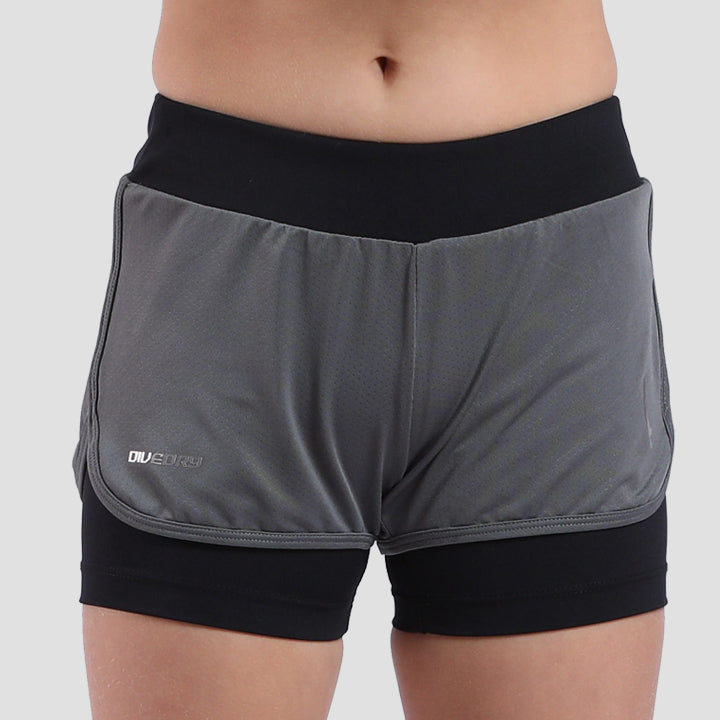 Court Shorts Grey